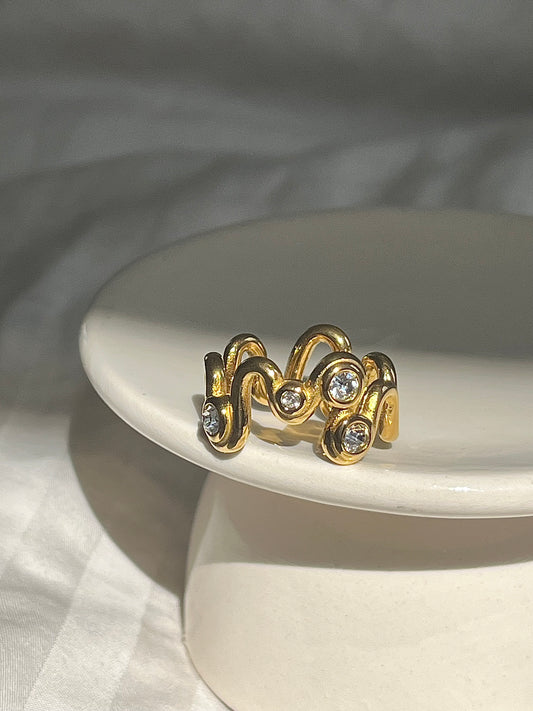 AMUSE Ring